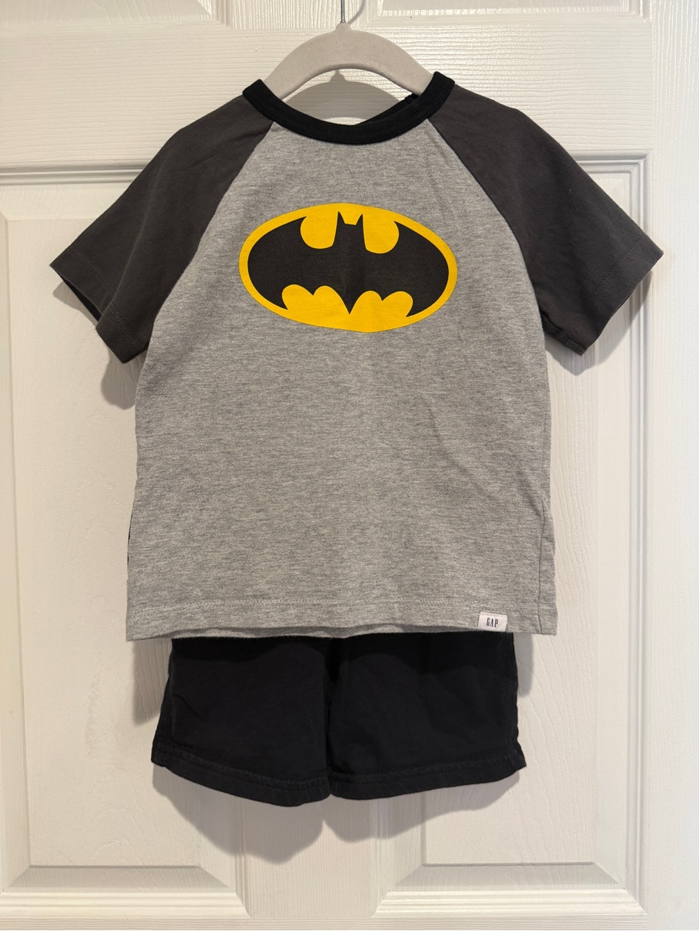 Baby Gap DC Comics Batman Cape T-Shirt & Carter's Shorts Set 3T